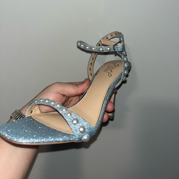 badgley mischka blue pearl heels - Picture 5 of 8